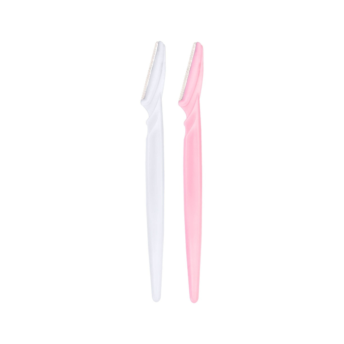 Un paquet de 20 rasoirs à sourcils Killer Beauty (10 blancs, 10 roses) avec des poignées en plastique fines et légèrement incurvées est présenté verticalement côte à côte sur un fond blanc uni.
