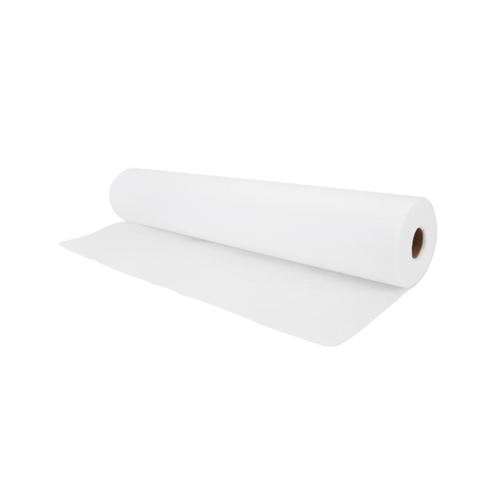 Un grand rouleau de Rouleaux Jetables Non Tissés (60 cm x 40 m) avec une partie déroulée, présenté sur un fond blanc uni.