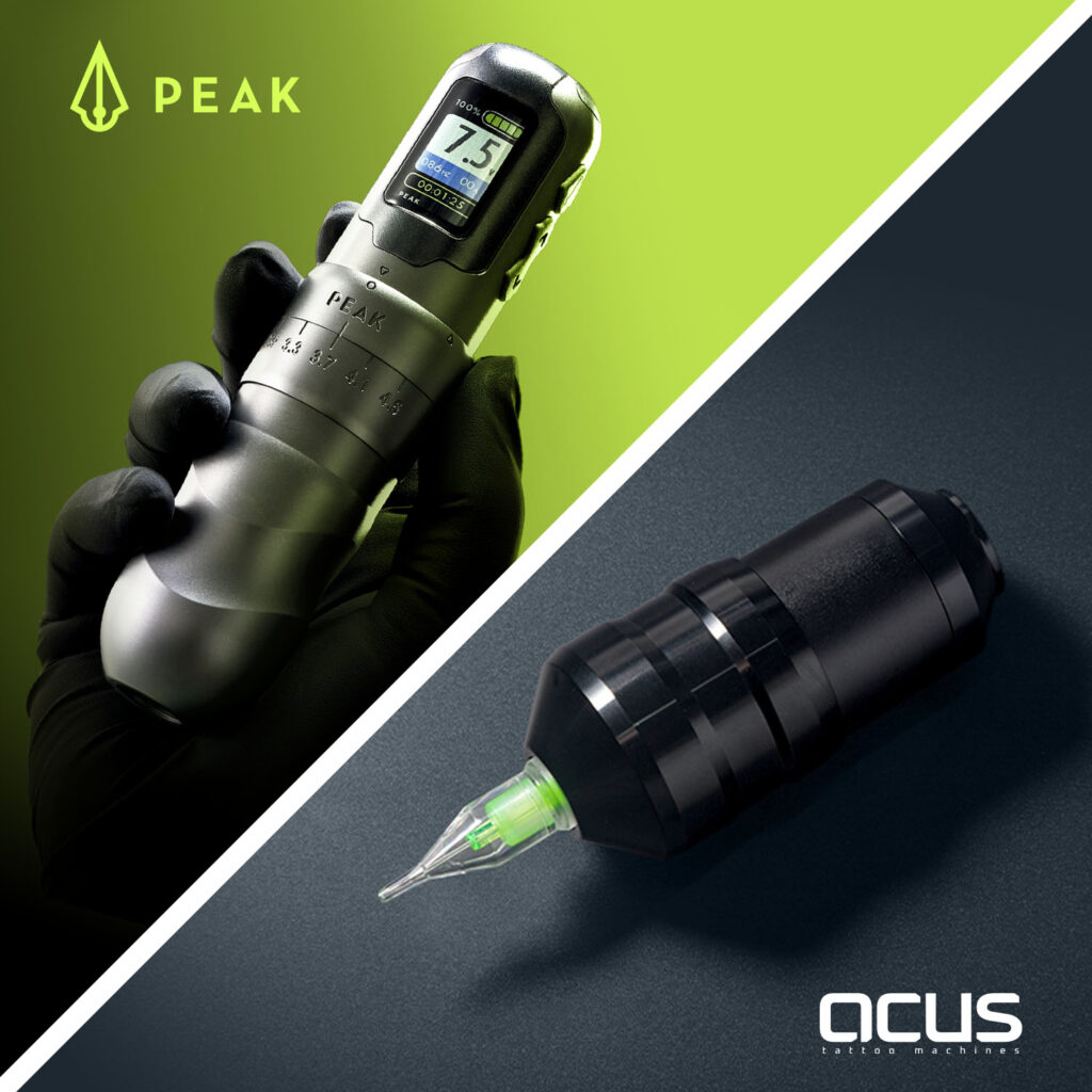La máquina de tatuaje Peak Solice con un fondo verde y la máquina de tatuaje ACUS C2 con un fondo negro.